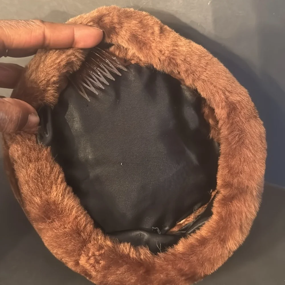 Vintage Mouton Shearling Fur Pill Box Hat - Picture 14 of 15